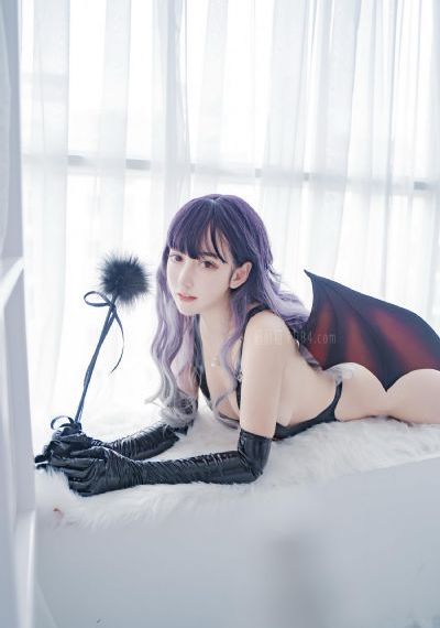 石野容子