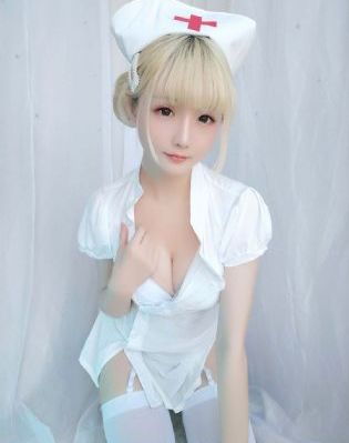 裙子里面是野兽