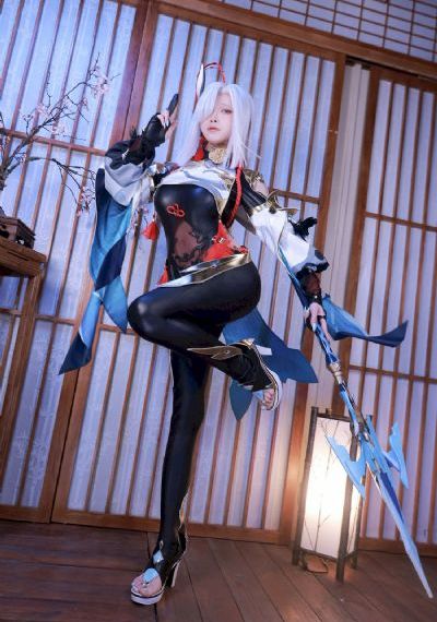 红唇2
