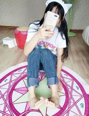 女朋友闺蜜奶好大下面好紧视频