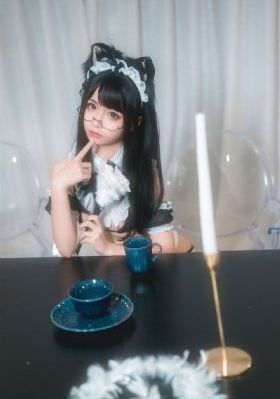 年轻的秘书4在线观看