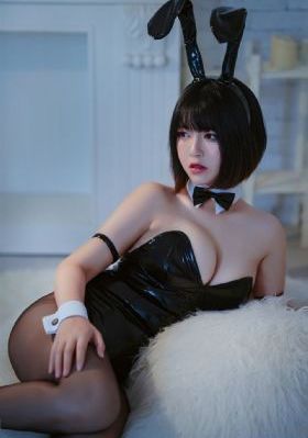 风流艳妇